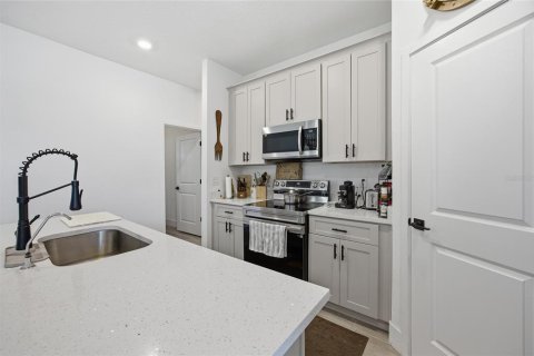 House in Ocala, Florida 4 bedrooms, 155.15 sq.m. № 2096498 - photo 11