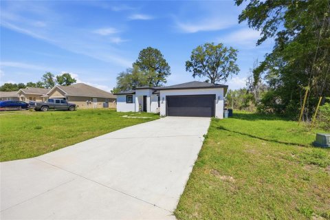 House in Ocala, Florida 4 bedrooms, 155.15 sq.m. № 2096498
