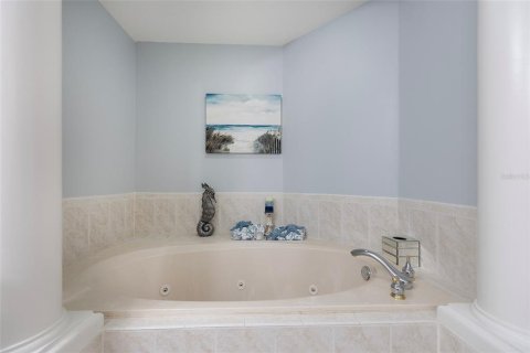 Condo in Daytona Beach, Florida, 3 bedrooms  № 1781057 - photo 27