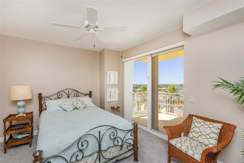 Condo in Daytona Beach, Florida, 3 bedrooms  № 1781057 - photo 18