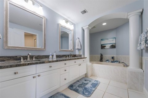 Condo in Daytona Beach, Florida, 3 bedrooms  № 1781057 - photo 28