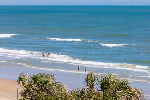 Condo in Daytona Beach, Florida, 3 bedrooms  № 1781057 - photo 14