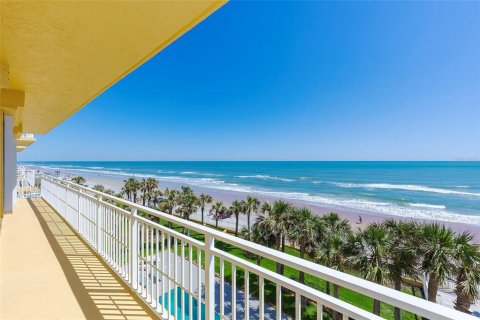 Condo in Daytona Beach, Florida, 3 bedrooms  № 1781057 - photo 5