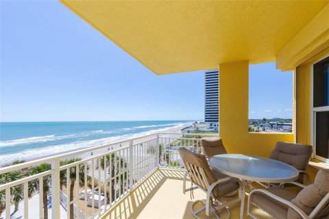 Condo in Daytona Beach, Florida, 3 bedrooms  № 1781057 - photo 2