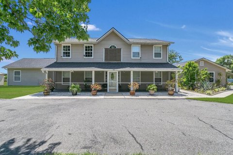 Villa ou maison à vendre à Kissimmee, Floride: 4 chambres, 302.12 m2 № 1389066 - photo 1