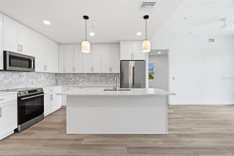Condominio en venta en Madeira Beach, Florida, 2 dormitorios, 155.8 m2 № 2371665 - foto 15