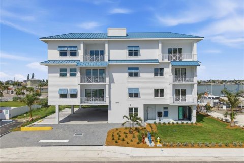 Condominio en venta en Madeira Beach, Florida, 2 dormitorios, 155.8 m2 № 2371665 - foto 2
