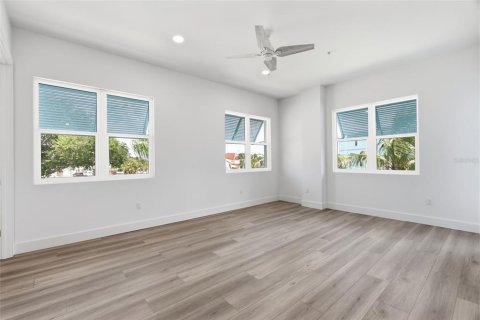 Condominio en venta en Madeira Beach, Florida, 2 dormitorios, 155.8 m2 № 2371665 - foto 24