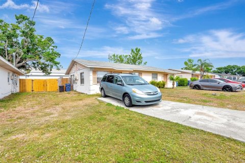 Immobilier commercial à vendre à Bradenton, Floride: 4 chambres, 139.35 m2 № 1684652 - photo 6