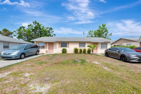 Immobilier commercial à vendre à Bradenton, Floride: 4 chambres, 139.35 m2 № 1684652 - photo 8