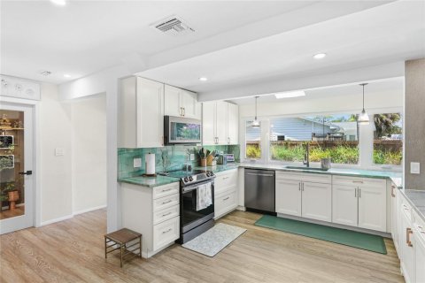 Casa en venta en Nokomis, Florida, 6 dormitorios, 345.22 m2 № 2201703 - foto 7