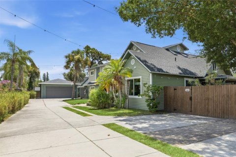Casa en venta en Nokomis, Florida, 6 dormitorios, 345.22 m2 № 2201703 - foto 2