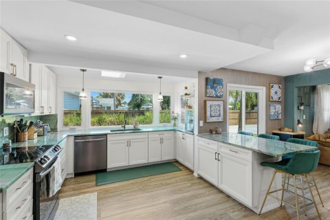 Casa en venta en Nokomis, Florida, 6 dormitorios, 345.22 m2 № 2201703 - foto 6