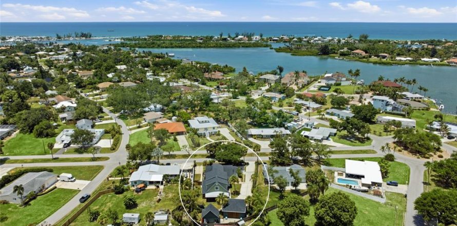 Casa en Nokomis, Florida 6 dormitorios, 345.22 m2 № 2201703