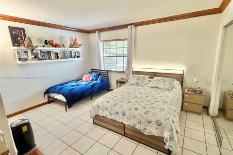 Touwnhouse à louer à South Miami, Floride: 2 chambres, 93.55 m2 № 1944174 - photo 12