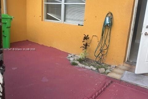 Townhouse in Sunrise, Florida 3 bedrooms, 118.54 sq.m. № 1936085 - photo 4