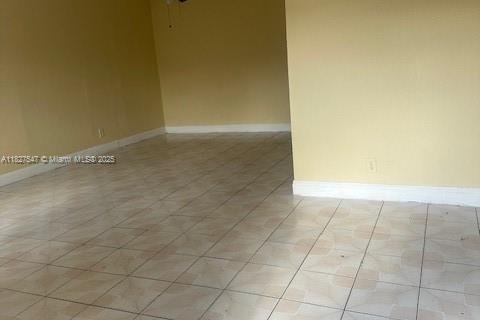 Townhouse in Sunrise, Florida 3 bedrooms, 118.54 sq.m. № 1936085 - photo 8