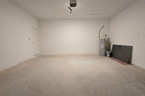 House in Sebring, Florida 3 bedrooms, 167.5 sq.m. № 2419611 - photo 24