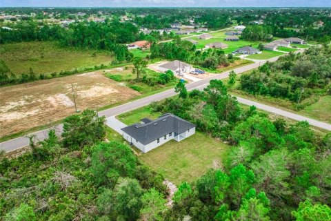 House in Sebring, Florida 3 bedrooms, 167.5 sq.m. № 2419611 - photo 7