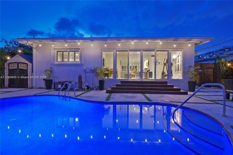 Casa en venta en North Bay Village, Florida, 3 dormitorios, 193.05 m2 № 1933881 - foto 14