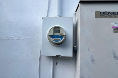 Casa en venta en North Bay Village, Florida, 3 dormitorios, 193.05 m2 № 1933881 - foto 26