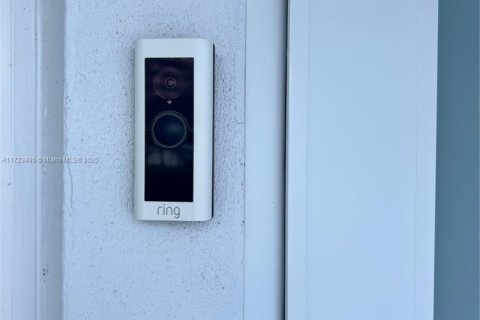 Casa en venta en North Bay Village, Florida, 3 dormitorios, 193.05 m2 № 1933881 - foto 13