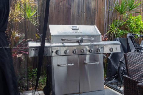 Casa en venta en North Bay Village, Florida, 3 dormitorios, 193.05 m2 № 1933881 - foto 22
