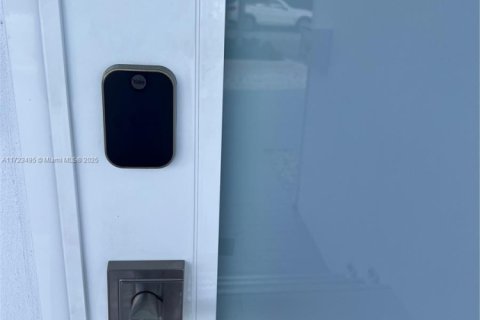 Casa en venta en North Bay Village, Florida, 3 dormitorios, 193.05 m2 № 1933881 - foto 11