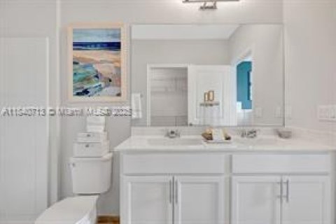 House in St. Lucie, Florida 4 bedrooms № 1831056 - photo 6
