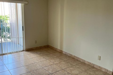 Купить кондоминиум в Майами, Флорида 2 спальни, 82.78м2, № 2025117 - фото 3