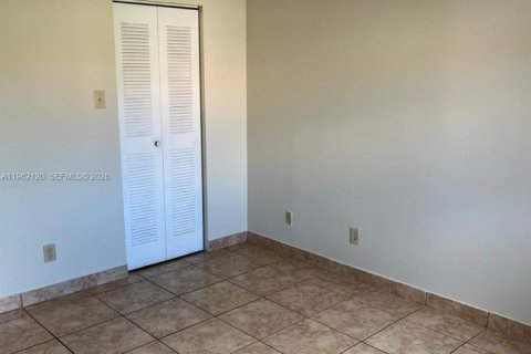 Купить кондоминиум в Майами, Флорида 2 спальни, 82.78м2, № 2025117 - фото 4