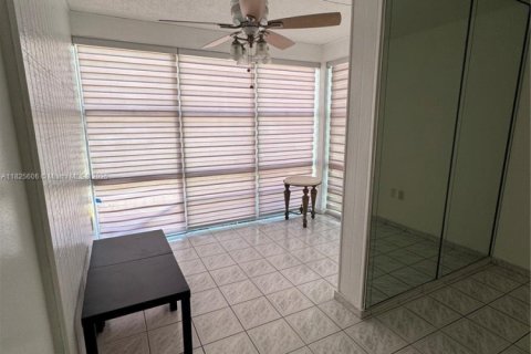 Condo in Sunny Isles Beach, Florida, 1 bedroom  № 1794415 - photo 15