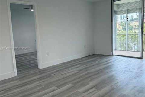 Condo in Aventura, Florida, 1 bedroom № 2090587 - photo 9