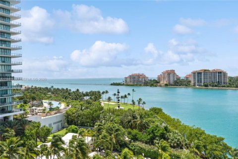 Condominio en Miami Beach, Florida, 3 dormitorios  № 2043658