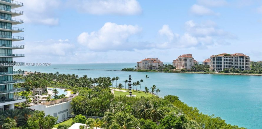 Condominio en Miami Beach, Florida, 3 dormitorios  № 2043658