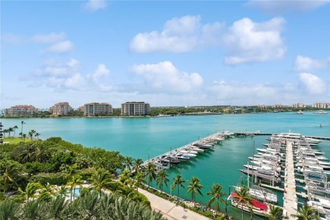 Condominio en alquiler en Miami Beach, Florida, 3 dormitorios, 203.46 m2 № 2043658 - foto 2