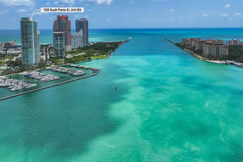 Condominio en alquiler en Miami Beach, Florida, 3 dormitorios, 203.46 m2 № 2043658 - foto 25