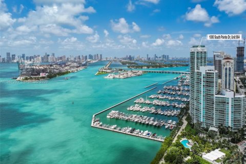 Condominio en alquiler en Miami Beach, Florida, 3 dormitorios, 203.46 m2 № 2043658 - foto 27