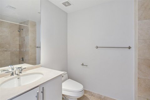 Condominio en alquiler en Miami Beach, Florida, 3 dormitorios, 203.46 m2 № 2043658 - foto 21