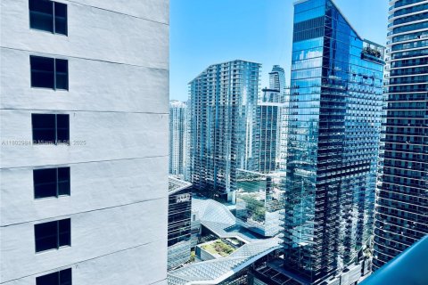 Condo in Miami, Florida, 1 bedroom  № 1864829 - photo 28