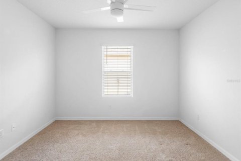 House in Winter Haven, Florida 4 bedrooms, 173.45 sq.m. № 1760407 - photo 12
