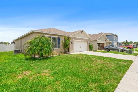 House in Winter Haven, Florida 4 bedrooms, 173.45 sq.m. № 1760407 - photo 5