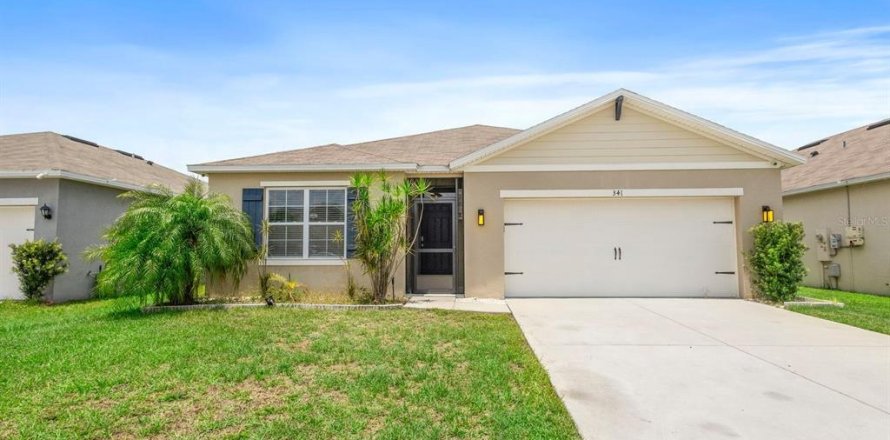 House in Winter Haven, Florida 4 bedrooms, 173.45 sq.m. № 1760407