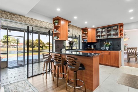 Casa en venta en Davie, Florida, 4 dormitorios, 246.93 m2 № 1997718 - foto 21