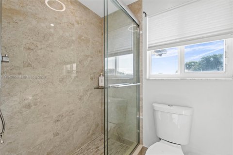 Casa en venta en Davie, Florida, 4 dormitorios, 246.93 m2 № 1997718 - foto 10