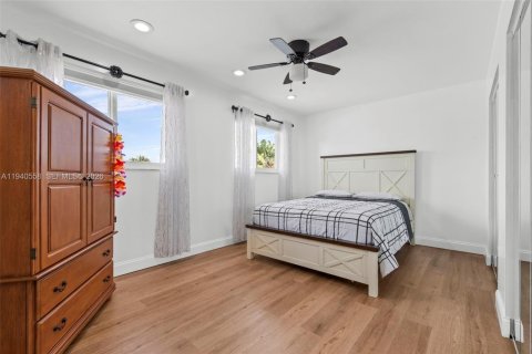 Casa en venta en Davie, Florida, 4 dormitorios, 246.93 m2 № 1997718 - foto 12