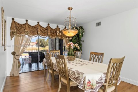 Casa en venta en Davie, Florida, 4 dormitorios, 246.93 m2 № 1997718 - foto 17