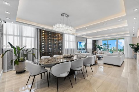 Condo à Aventura, Floride, 4 chambres  № 2152970