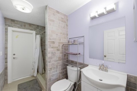 House in Wellington, Florida 3 bedrooms, 191.1 sq.m. № 2256423 - photo 14