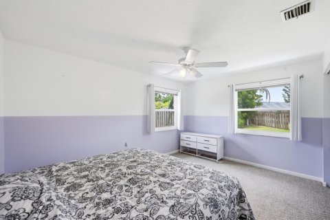 House in Wellington, Florida 3 bedrooms, 191.1 sq.m. № 2256423 - photo 15